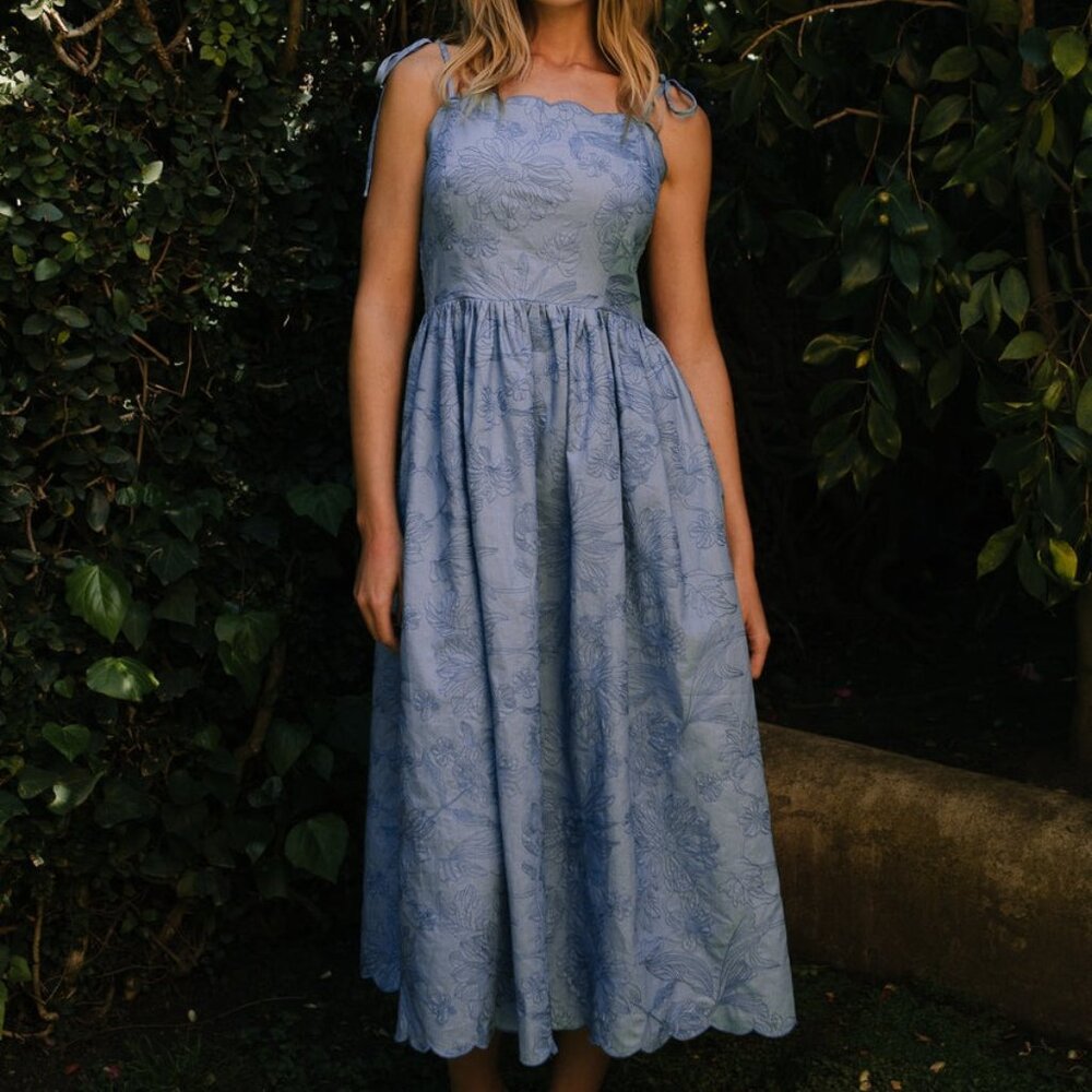 Ivy City Co Isla Dress in Floral Embroidered Chambray Size Small NWT